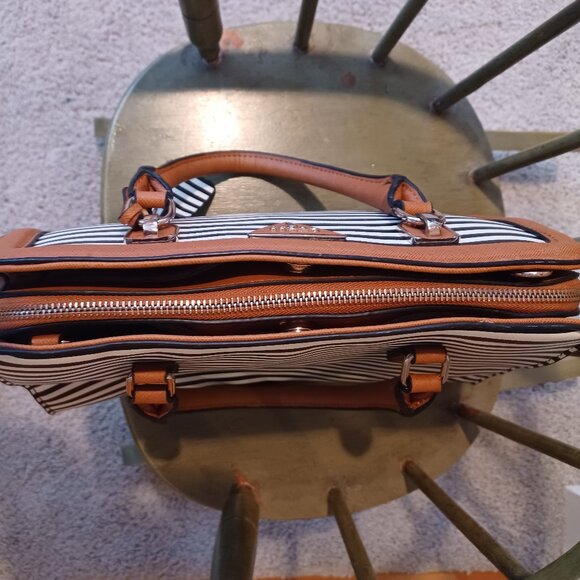 GUESS Handbag Satchel Black & White Striped with Wallet Beautiful Condition - Picture 5 of 16